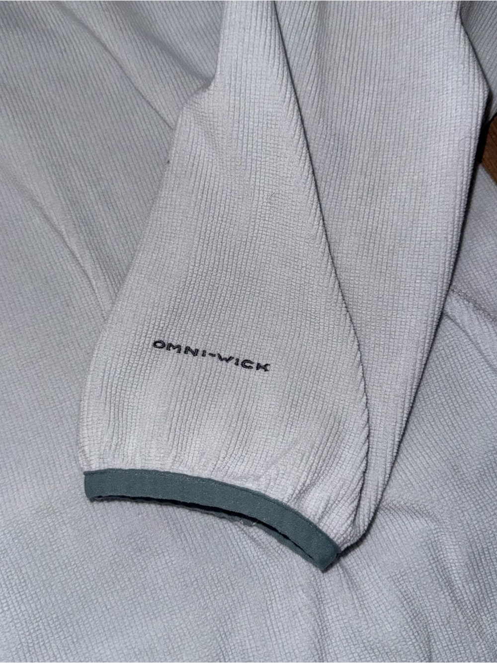 Columbia Light Gray Half-Zip Fleece Pullover with Dark Trim - Picture 4 of 10
